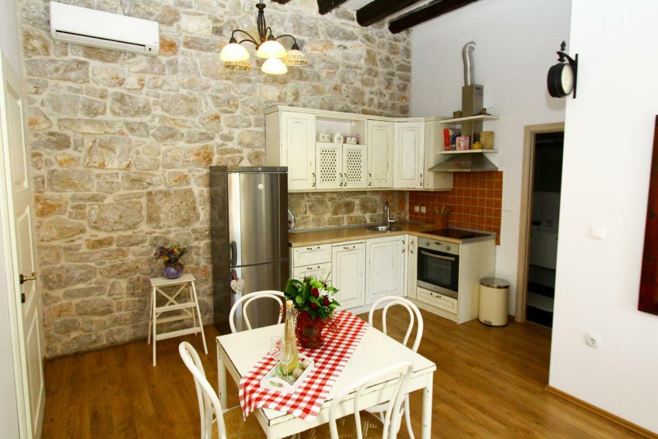 Old House Apartment Sveti Filip i Jakov Exterior photo
