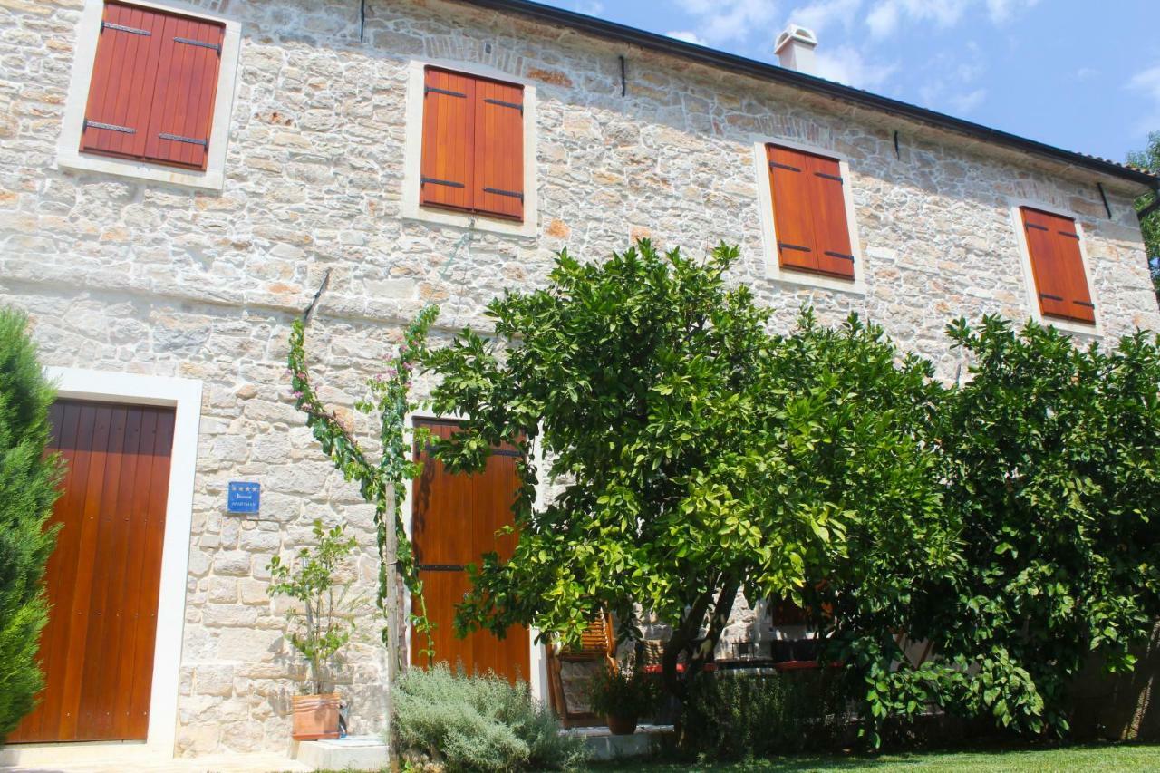 Old House Apartment Sveti Filip i Jakov Exterior photo